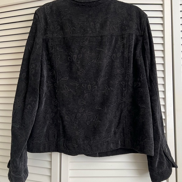 Croft & Barrow Soft Textured Rayon Blend Blazer - Black​​​​​​​​​​​​​​​​​ - Picture 2 of 9